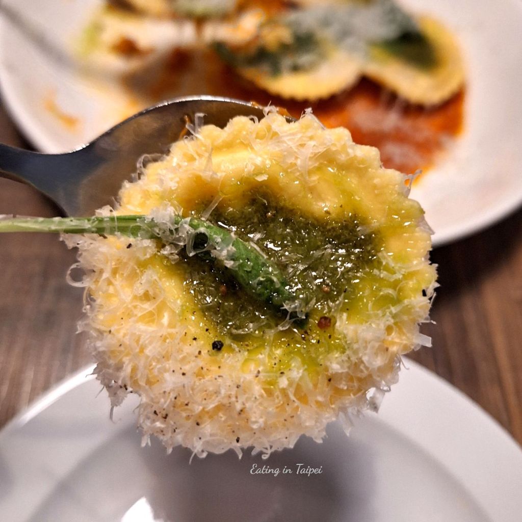 La pasta di nonna tomato and mozzarella ravioli with pesto 2