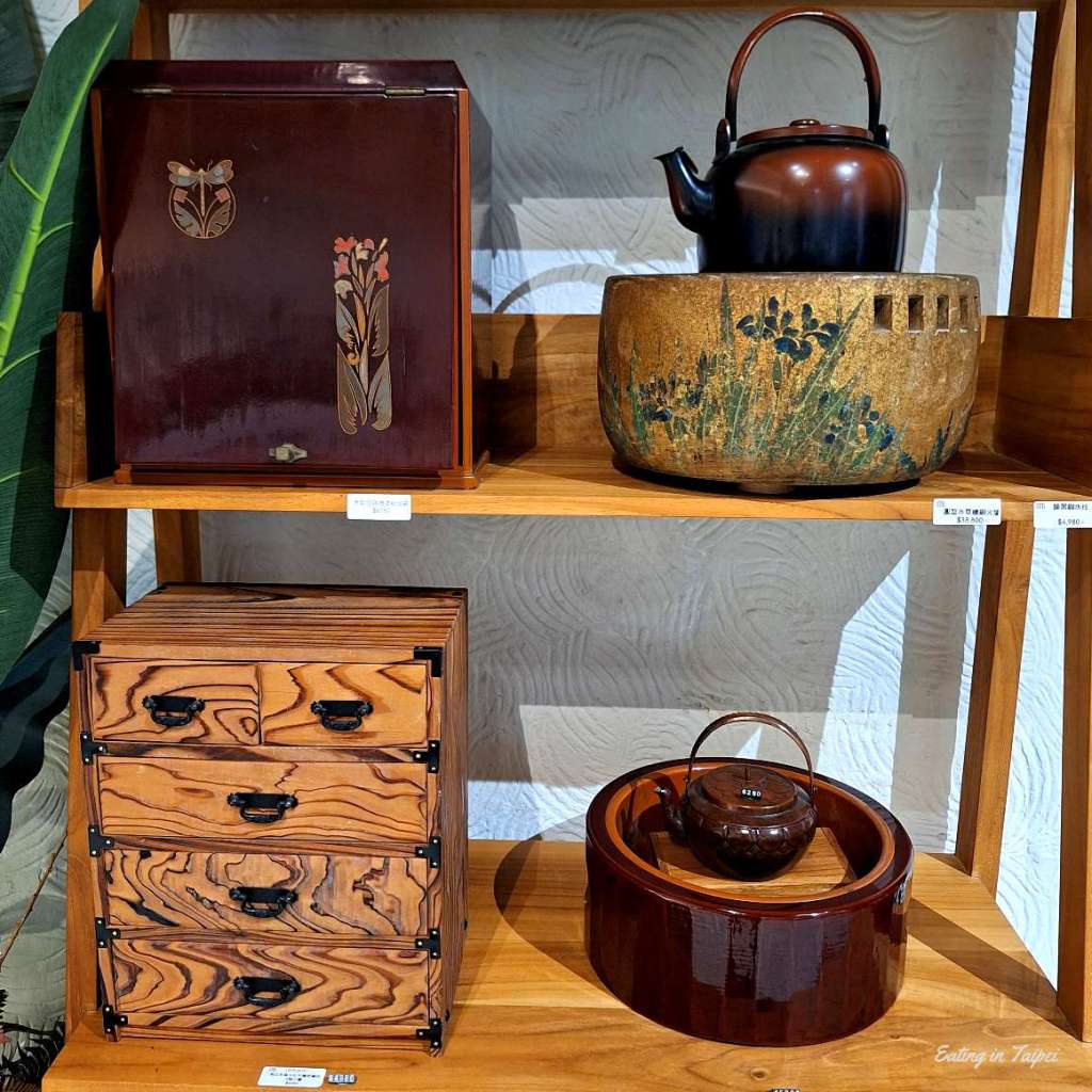 Tainan Magistrate Residence Living Centre displayed products